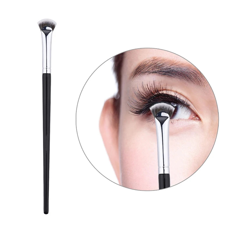 1PC Fan-Shaped Eyelash Brush Soft No Shedding Professional Beauty Eyelash Makeup Brushes Mascara Highlighter Powder Smudge Tool