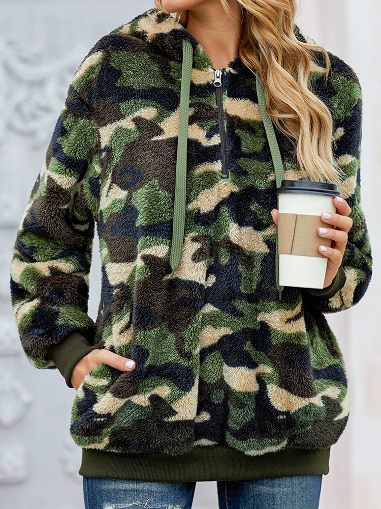 2024 Fall and Winter New Arrival Velvet Padded Hooded Sweatshirt Women Fashion Loose Plus Size Fashion Camouflage Printed Long-Sleeved Top Women