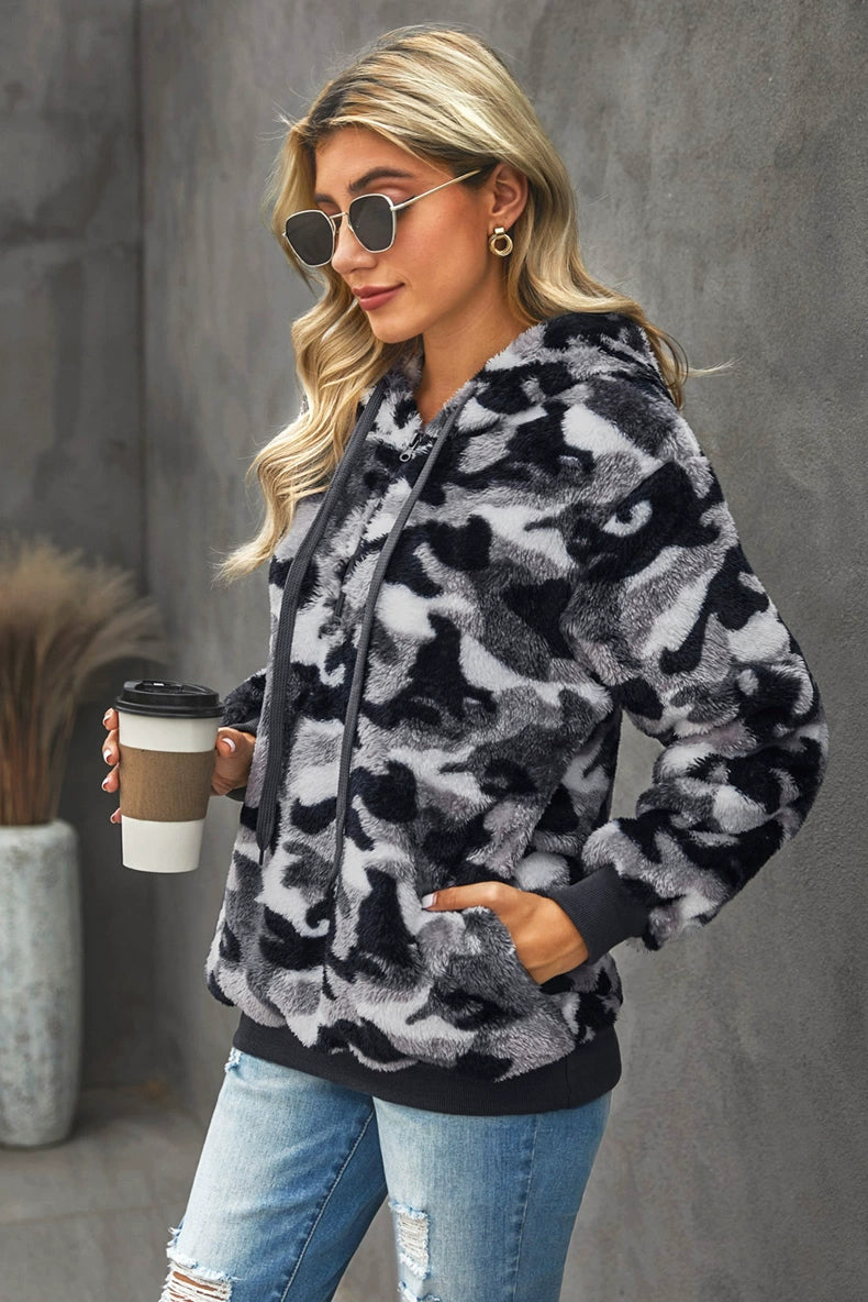 2024 Fall and Winter New Arrival Velvet Padded Hooded Sweatshirt Women Fashion Loose Plus Size Fashion Camouflage Printed Long-Sleeved Top Women