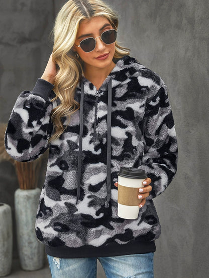 2024 Fall and Winter New Arrival Velvet Padded Hooded Sweatshirt Women Fashion Loose Plus Size Fashion Camouflage Printed Long-Sleeved Top Women