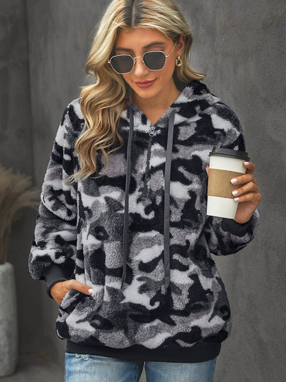 2024 Fall and Winter New Arrival Velvet Padded Hooded Sweatshirt Women Fashion Loose Plus Size Fashion Camouflage Printed Long-Sleeved Top Women