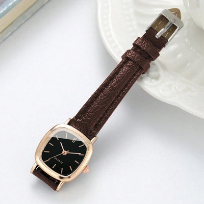 Fashion Square Women Watch Set with Leather Band Quartz Wristwatch Heart Bracelet Set for Stylish Timekeeping